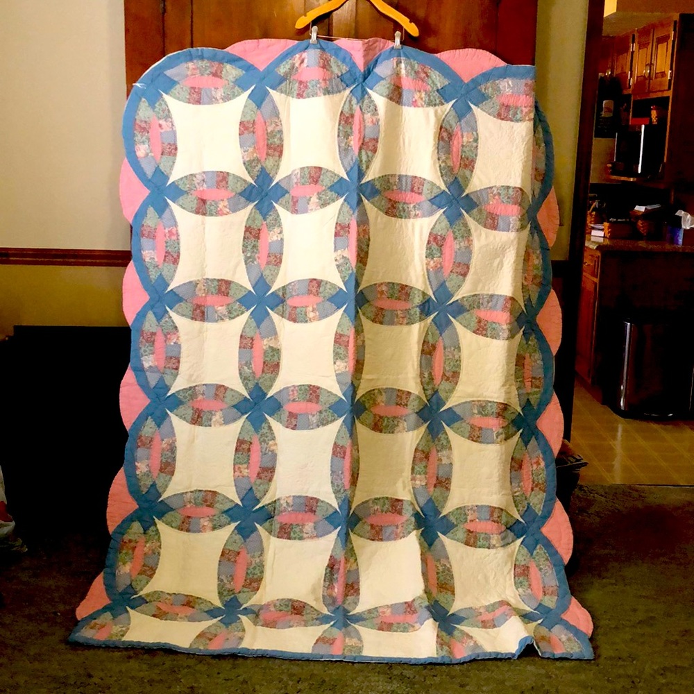 Twin quilt and pillow sham blue and rose color